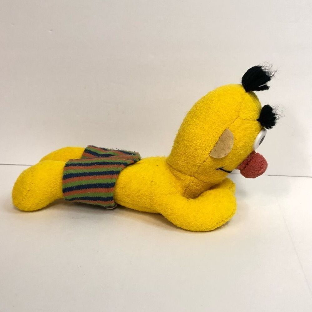 1990’s bert bath toy by applause sesame street terry cloth water pals